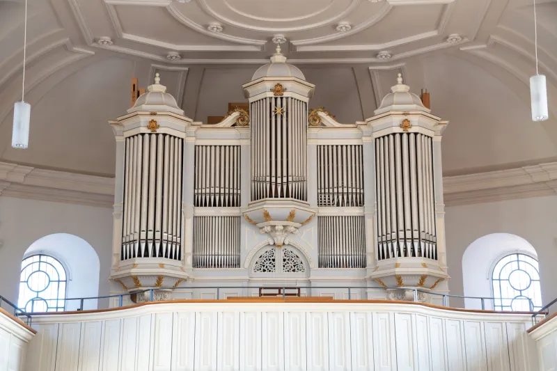 Wind Through the Pipes: The Devoted Craftspeople Keeping America's Pipe Organs From Going Silent